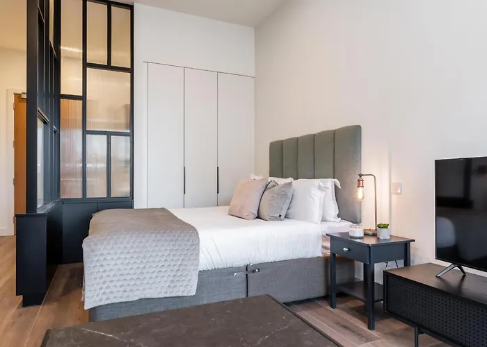 Urban Rest - Port * Dublin